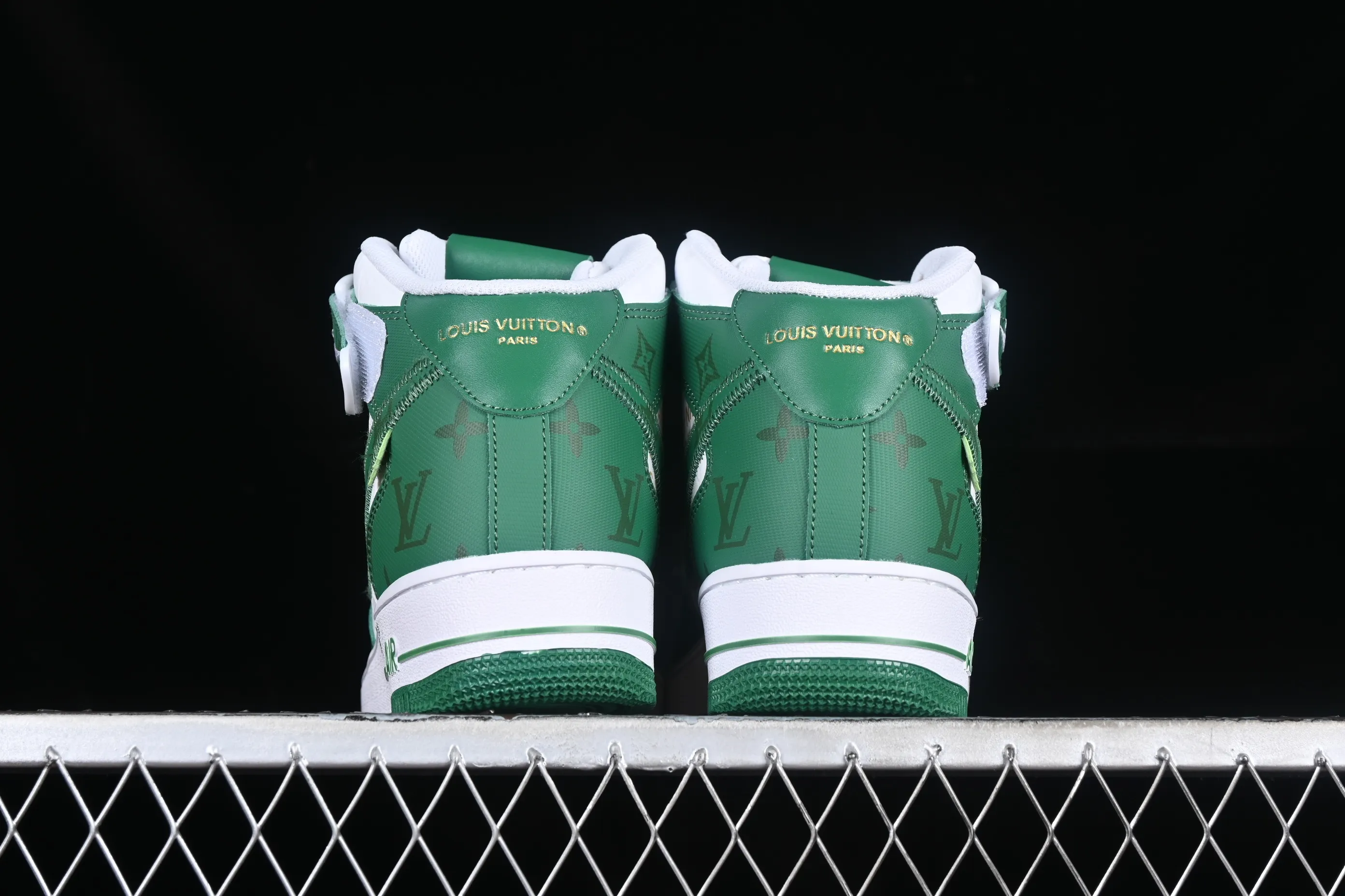 All categories Nk Air Force 1 Air Force series Nk Air Force 1 Mid Air Force mid-top Nk Air Force 1'07 Low Donkey brand print Air Force One mid-top casual sneakers CW2289-111